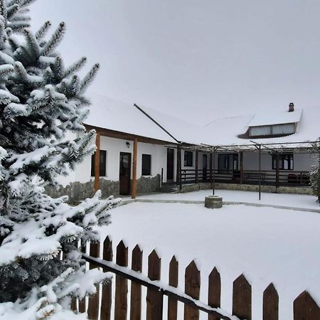 Casuta Din Deal Târgu Neamț Zewnętrze zdjęcie