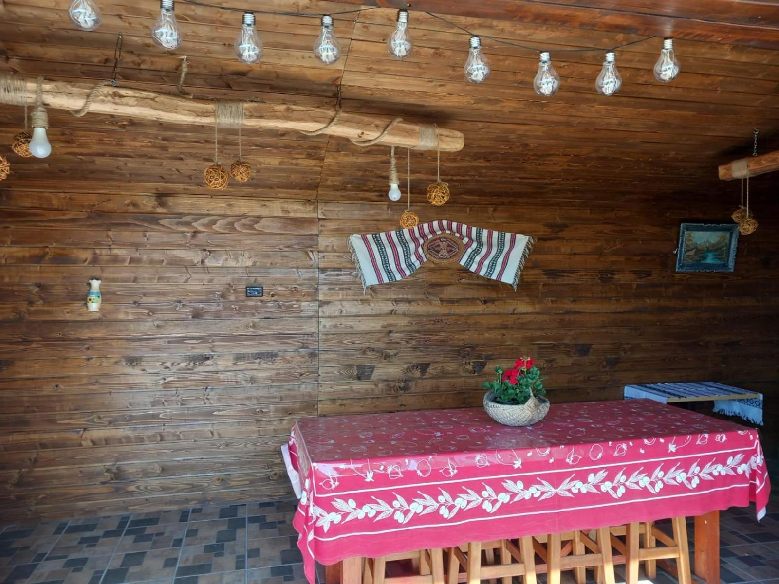 Casuta Din Deal Târgu Neamț Zewnętrze zdjęcie